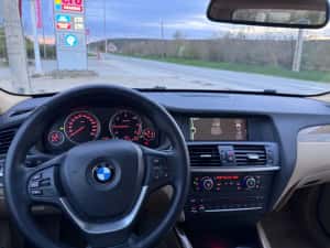 BMW X3 2.0 TDI. Xdrive (foarte usor avariat pe haion) — miniatura 8