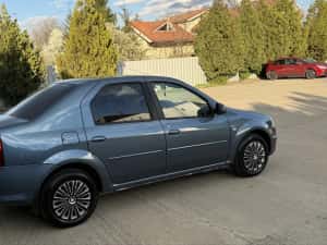 Dacia Logan 1.4 An 2009 — miniatura 2