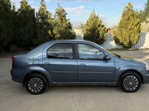 Dacia Logan 1.4 An 2009 — miniatura 3