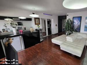 De vanzare apartament cu 2 dormitoare si living 25mp,mobilat și utilat — miniatura 3