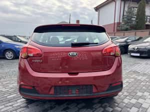 Kia cee'd 1.4 benzină 101 cp, vehicul second-hand — miniatura 4