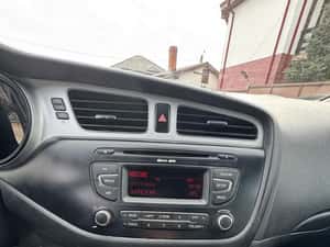 Kia cee'd 1.4 benzină 101 cp, vehicul second-hand — miniatura 5