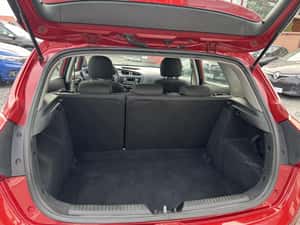 Kia cee'd 1.4 benzină 101 cp, vehicul second-hand — miniatura 6