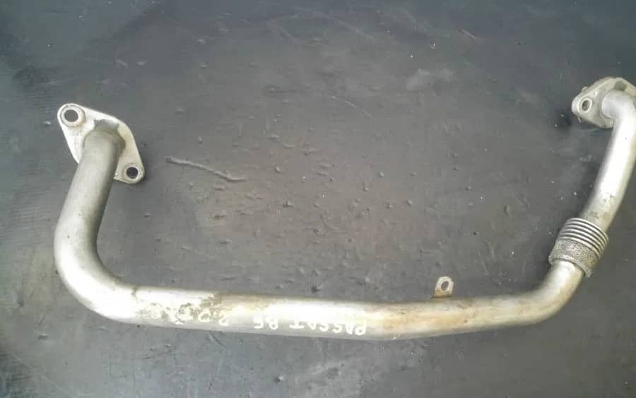 Conducta egr bkp 2.0 tdi vw passat b6 03g131521d — fotografie 1 din 6