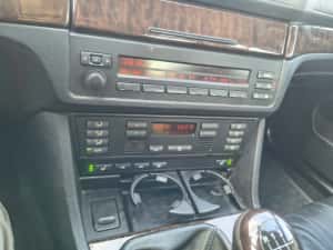 Vând BMW Seria 5 E39 (2003) – 525i Benzină, Manual — miniatura 6