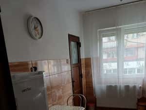 Apartament cu 2 camere de inchiriat — miniatura 3