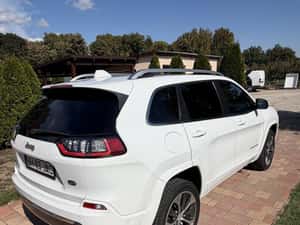 Vând Jeep Cherokee echipare top OVERLAND, an fabricație 2019 — miniatura 5