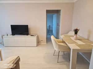 Ap 2 camere-Complet renovat-Mobilat modern-Avrig Sector 2-690 euro — miniatura 3