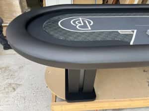 Masa de poker personalizata de Casino cu accesorii casino jetoniera metalic drop box rake + tips cu racetrack Customtables.eu stoc Bucuresti — miniatura 4