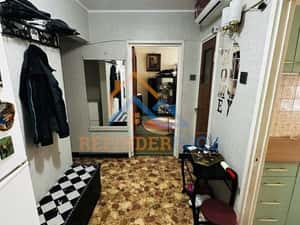 Brancoveanu– 3 camere decomandat Etaj 2  Bloc reabilitat — miniatura 5