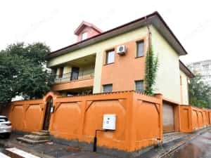 Vila spatioasa, pretabil pentru locuit/clinica, zona Micro 17 – Galati — miniatura 2