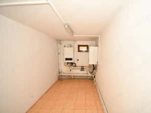 Vila spatioasa, pretabil pentru locuit/clinica, zona Micro 17 – Galati — miniatura 9