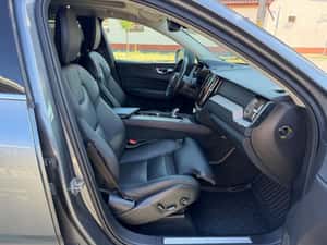 Volvo XC60 Automată 303 HP Hibrid (B/E) — miniatura 5