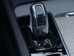 Volvo XC60 Automată 303 HP Hibrid (B/E) — miniatura 6