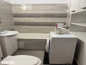 titan 2 minute metrou moderna accepta animale talie mica — miniatura 6
