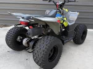Polaris Outlaw 110 – ATV Stabil și Sigur pentru Copilul Tău , Distractie Garantata ! — miniatura 6