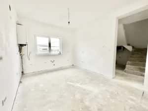 Duplex cu 4 camere si 2 bai - 400 mp de teren - Mosnita — miniatura 2