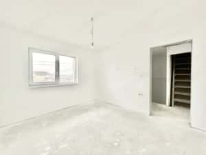 Duplex cu 4 camere si 2 bai - 400 mp de teren - Mosnita — miniatura 10