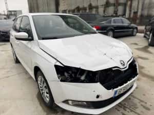 Skoda Fabia 3 FACELIFT 1.0 TSI 90CP 2021 euro6 avariat lovit avariate — miniatura 3