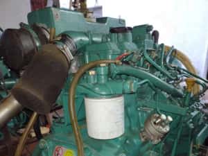 Motor marin Volvo Penta MD2040 cu tablou de bord