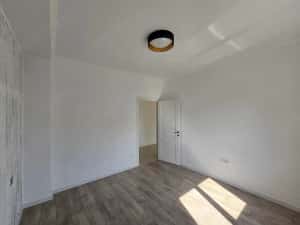 Apartament 3 camere, Zona Torontalui, Nemobilat, Bloc Nou, Loc de parcare inclus — miniatura 5