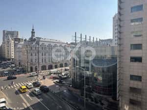GARSONIERĂ ULTRACENTRALĂ CU VEDERE DESCHISĂ – INVESTIȚIE CU CHIR — miniatura 3