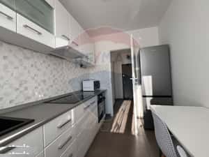De închiriat apartament cu 2 camere în zona Nufarul