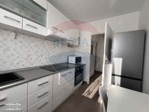 De închiriat apartament cu 2 camere în zona Nufarul — miniatura 3