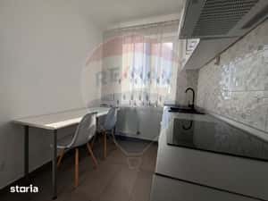 De închiriat apartament cu 2 camere în zona Nufarul — miniatura 4