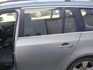 Ușa stânga dreapta BMW e61 — miniatura 3