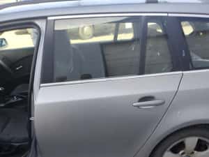 Ușa stânga dreapta BMW e61 — miniatura 6