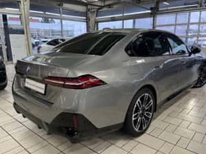 BMW 520 Berlină Second Hand 2025, 25.268 km, Gri — miniatura 2