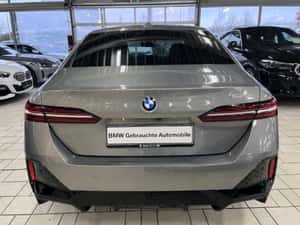 BMW 520 Berlină Second Hand 2025, 25.268 km, Gri — miniatura 3