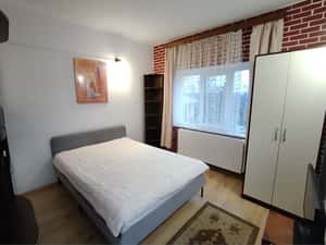 Ap. 1 cam, etaj Casa, zona UMF, Sărărie — miniatura 3