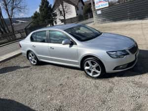 Skoda superb 2015 dsg 7+1 — miniatura 5