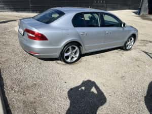 Skoda superb 2015 dsg 7+1 — miniatura 7