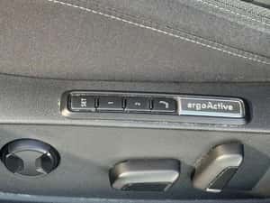 Volkswagen Golf Manuală 116 HP Diesel — miniatura 5
