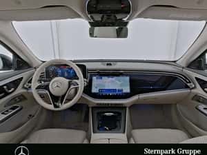 Mercedes-Benz E 300 Hibrid - 28.870 km - 2025 — miniatura 3