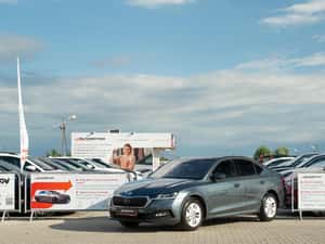 Skoda Octavia 2.0 TDI DSG Ambition — miniatura 2