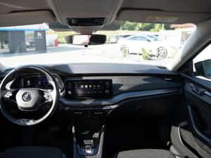 Skoda Octavia 2.0 TDI DSG Ambition — miniatura 7