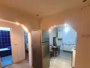 Inchiriez apartament 2 camere mobilat utilat — miniatura 2