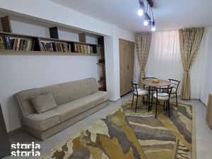 Ultra-central garsoniera la curte renovata Piata Unirii — miniatura 2