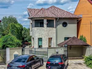 Vilă P+1 | Zona Subcetate | bazin, sală, pista biciclete în vecinătate