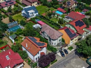 Vilă P+1 | Zona Subcetate | bazin, sală, pista biciclete în vecinătate — miniatura 2