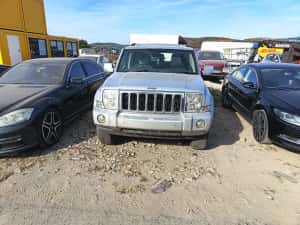 dezmembrez JEEP COMMANDER/faruri commander/bara fata jeep commander — miniatura 6