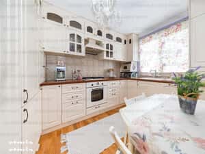 Apartament 3 camere – Astra | Etaj 1 | Complet renovat |Mobilat-utilat
