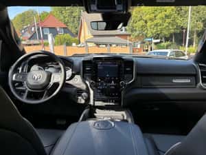 Dodge RAM SUV 2018 - 9.300 km, 420 CP, Automată — miniatura 4