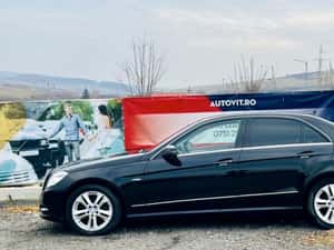 Mercedes E-Classe 350CDI 4Matic 7G-tronic Aut. Distronic Navi Xenon 2011 — miniatura 6
