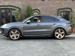 Porsche Cayenne 470 CP Hibrid 2025 — miniatura 3