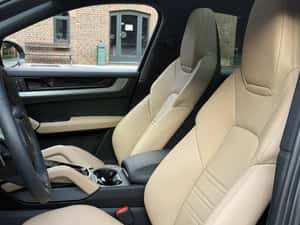 Porsche Cayenne 470 CP Hibrid 2025 — miniatura 4